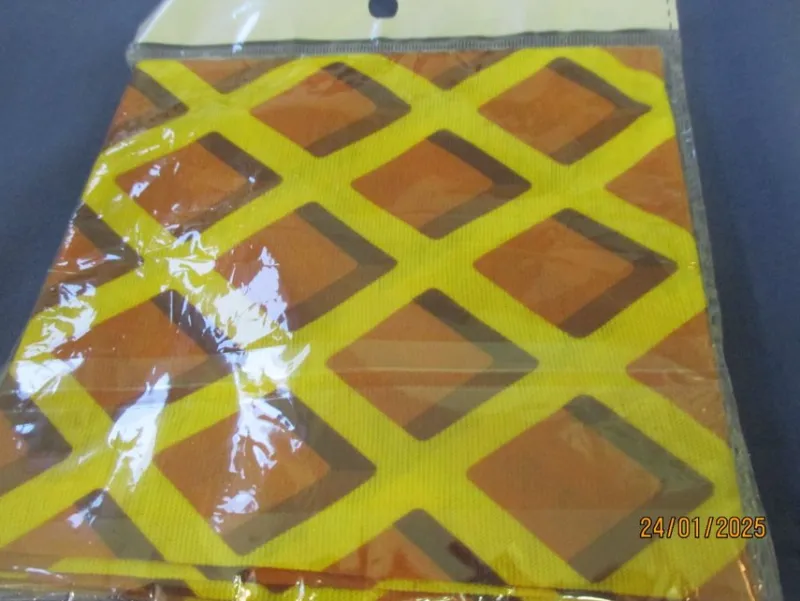 Tradera Reklamprylar<KEXCHOKLAD CLOETTA BANDANA BUFF NY I OBRUTEN FÖRPACKNING