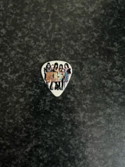 Tradera Musikmemorabilia<Kiss plektrum , turné , end of the road 2019 , Tommy