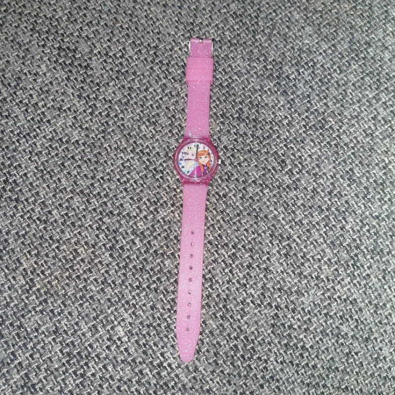 Tradera Klocka m Frost Anna och Elsa^ Barnklockor