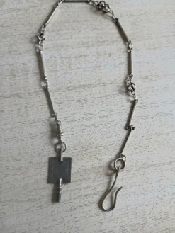 Tradera Klockkedja i silver ,med nyckel.^ Tillbehör & Reservdelar