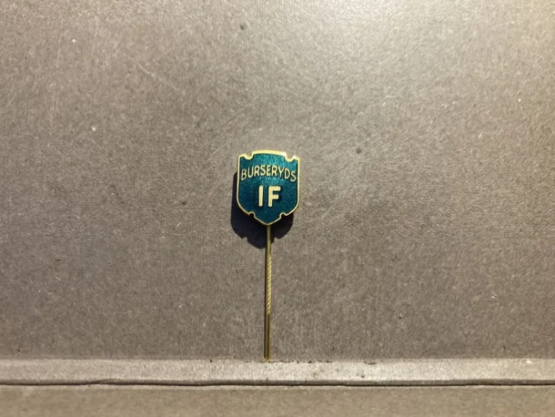 Tradera Pins & Nålar<Klubbnål Burseryds IF, Gislaved, Småland