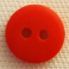 Tradera Knapp röd 2 håls 19mm^ Sömnad & Stickning