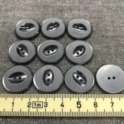 Tradera Knappar, knapp, plast, grå, 2 hål, 10 st, 20 mm^ Sömnad & Stickning