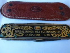Tradera Knivar & Svärd<Kniv Fällkniv Eskilstuna J O Nilsson ESSO E Landgren 1948 8 cm ihopfälld