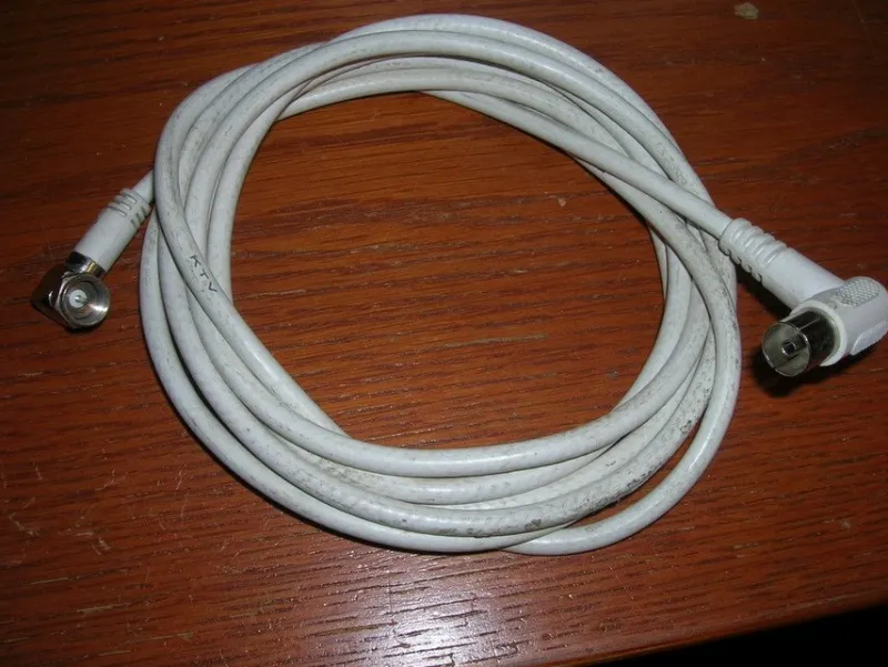 Tradera Koaxialkabel med F-kontakt hane vinklad - antenn hona 2,3m^ Tv & Tillbehör