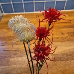 Tradera Konstgjorda Växter<Konstgjorda blommor - Röda och vita