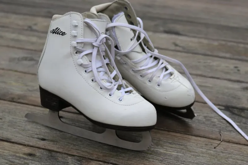 Tradera Konståkning<Konståknings skridskor storlek 31