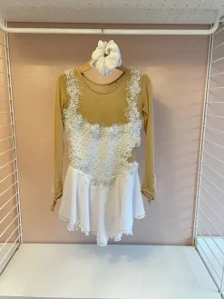 Tradera Konståkning<Konståkningsklänning, stl. 10 (mer 7-9 år)