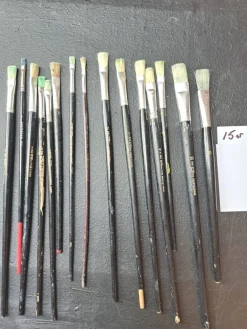 Tradera Konstskafferi - Set med pensel 15 st^ Konstnärstillbehör