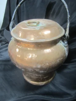 Tradera KOPPARKRUKA MIDJEKRUKA MED HANDTAG> Kopparföremål