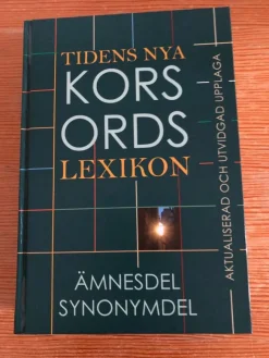 Tradera Korsords Lexikon - Lennart Tham> Korsord & Korsordsrelaterat