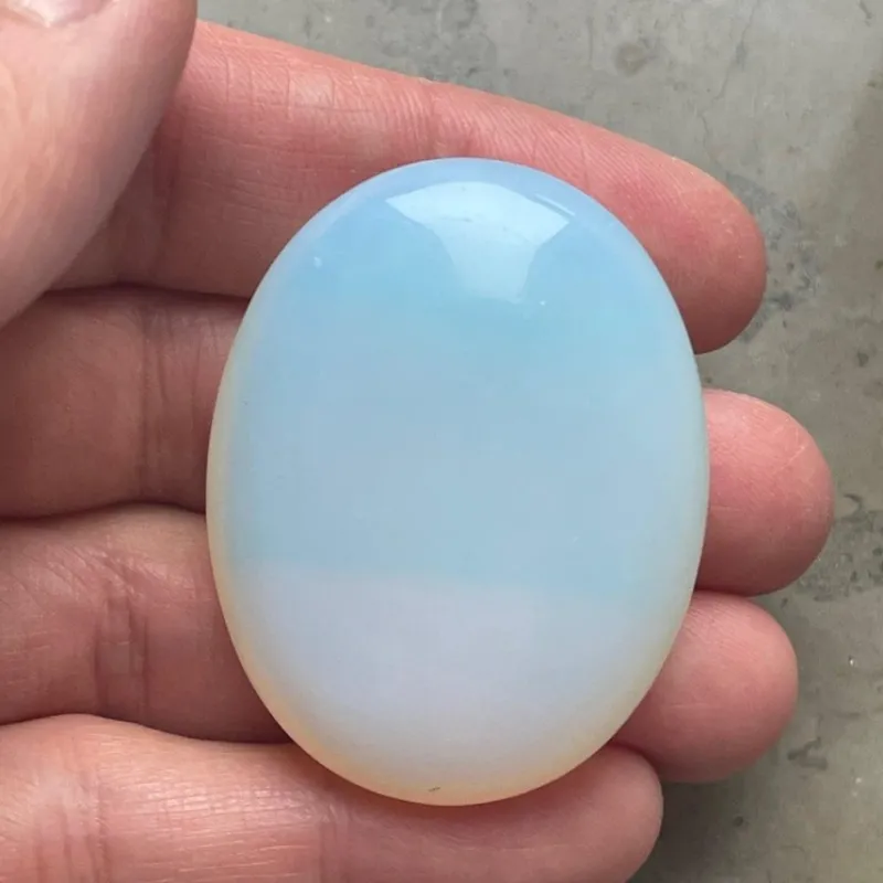 Tradera Ädelstenar<Äkta Vit Opalit Ädelsten Samlarobjekt, Handsten, Palmstone ca 37 g