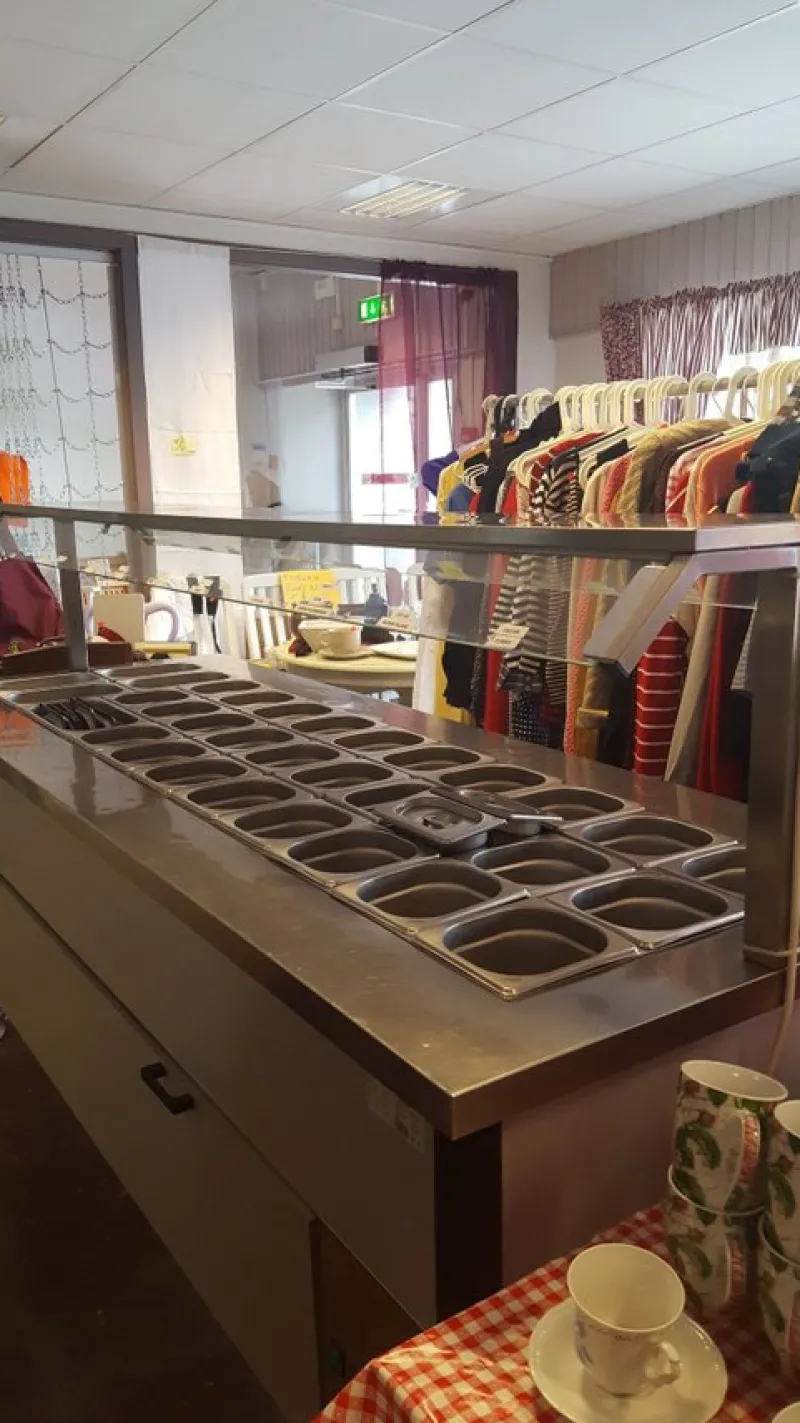 Tradera Kylbänk mått: 210x86x80^ Vitvaror