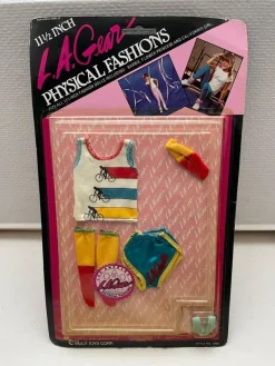 Tradera L.A. Gear klädset för dockor vintage Multi Toys oöppnad - Physical Fashions #3^ Dockor