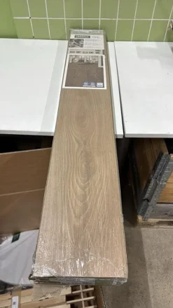 Tradera Laminatgolv LOGOCLIC Vinto Ek Rheas K477 (1,73 m²/pkt)> Byggmaterial