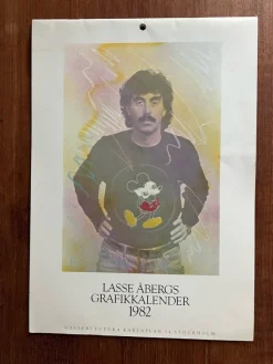 Tradera Lasse Åbergs grafikkalender 1982> Almanackor & Kalendrar