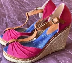 Tradera Damskor<Läckra Festskor 36 Kiss Kiss Hög Kilklack Fest Rosa T-rem