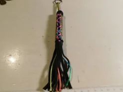 Tradera Läderpiska Minipiska Nyckelring ( 2 ) Cosplay - New Age Etc..^ Accessoarer