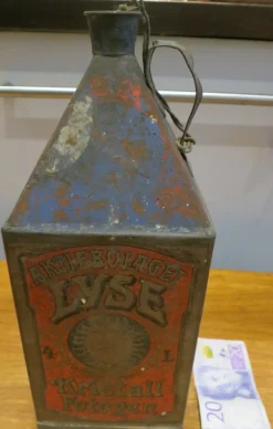 Tradera Ålderstigen 4-liters fotogenkanna Aktiebolaget Lyse, tidigt 1900-tal, säljes^ Bensinia