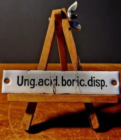 Tradera Skyltar<Äldre antik emaljskylt från nedlagt apotek