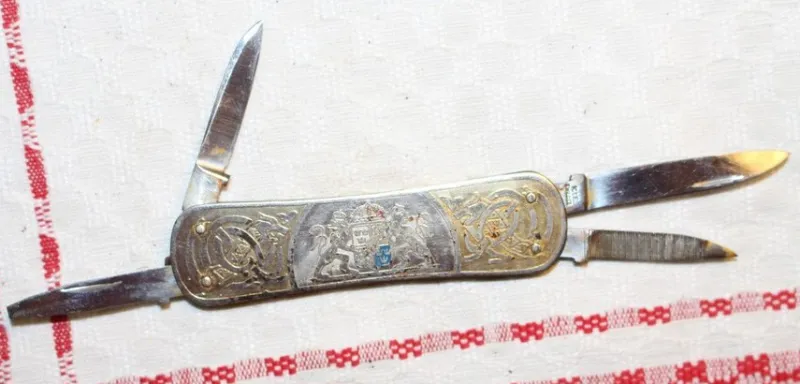 Tradera Knivar & Svärd<ÄLDRE FÄLLKNIV KIE SWEDEN