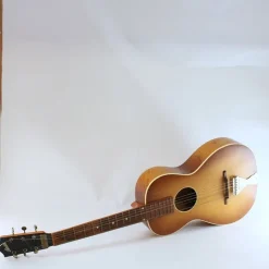 Tradera ÄLDRE GITARR LEVIN - REPOBJEKT^ Musikinstrument