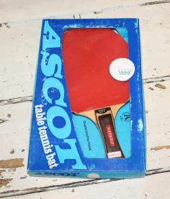 Tradera Bordtennis & Pingis<ÄLDRE RACKET ASCOT MIYAKO I KARTONG.