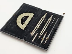 Tradera Technica & Nautica<ÄLDRE SET MED PASSARE OCH RITVERKTYG