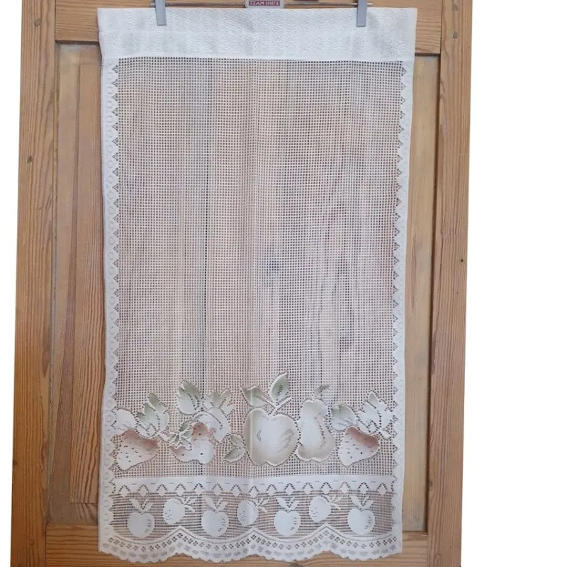 Tradera Äldre spetgardin med motiv av äpplen mm, vintage, retro> Textilier