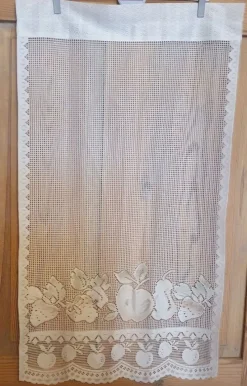 Tradera Äldre spetsgardin med äpplen mm, vintage, retro> Textilier
