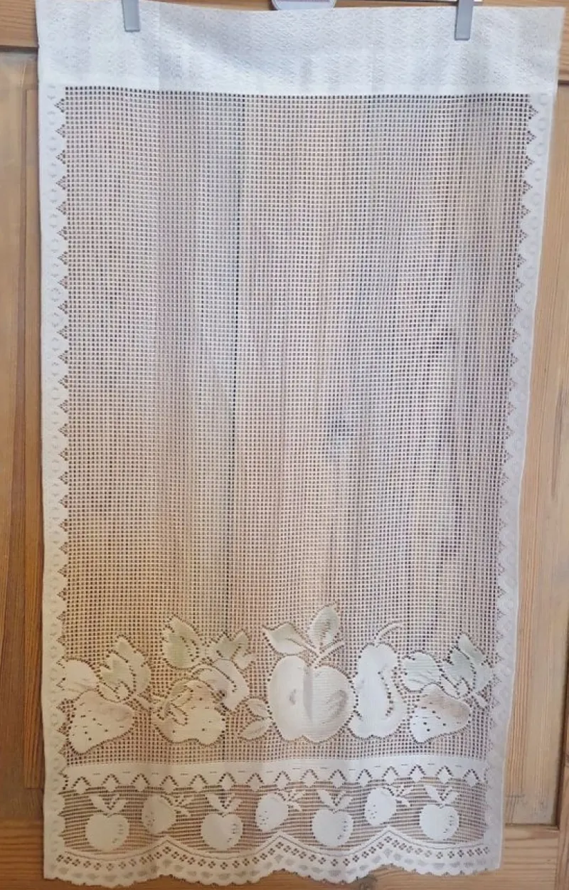 Tradera Äldre spetsgardin med äpplen mm, vintage, retro> Textilier