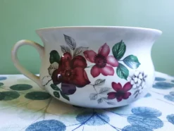 Tradera Äldre vit kruka med blommigt motiv Portmeirion Pottery> Bruks- & Prydnadsföremål