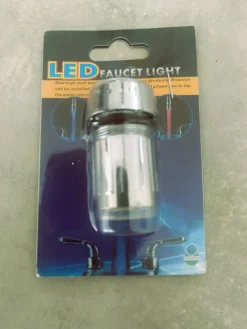 Tradera LED-munstycke till Vattenkran med temperatursensor> Kök