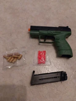 Tradera Lek pistol nr1> Utomhusleksaker