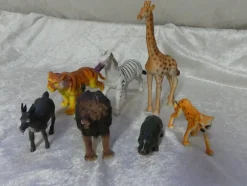 Tradera Leksaksdjur i plast> Övriga Leksaker