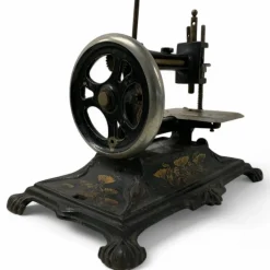 Tradera Leksakssymaskin Barnsymaskin Leksak Symaskin Vintage> Övriga Samlarleksaker