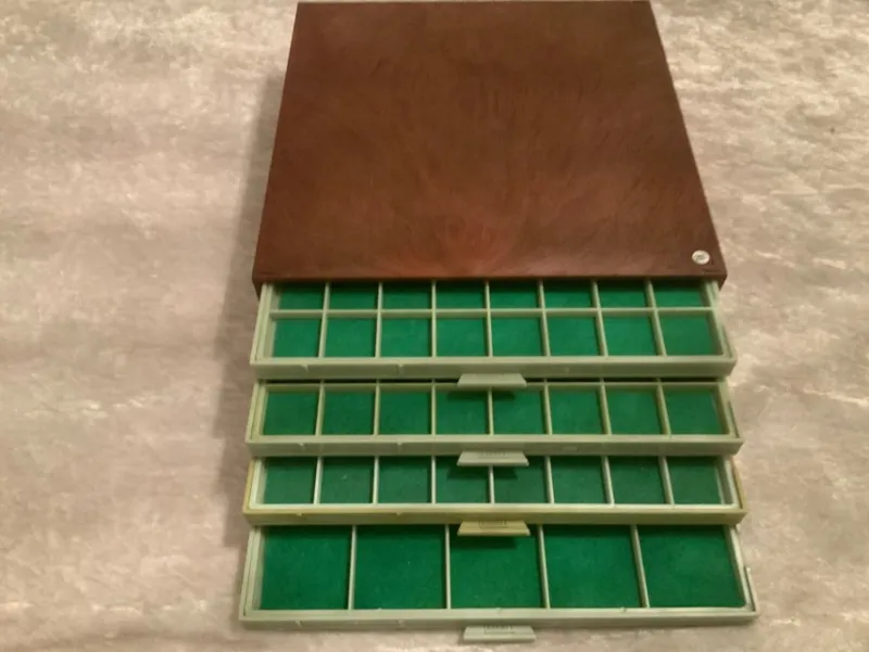 Tradera Lembit myntskåp^ Övrigt Mynt & Sedlar