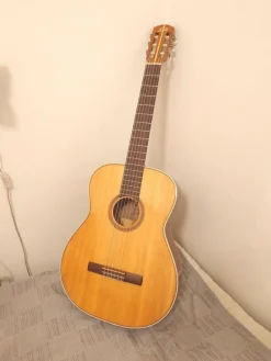 Tradera Levin LG-20 Gitarr^ Musikinstrument