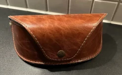 Tradera Lexington glasögonfodral i brunt läder> Glasögon & Tillbehör