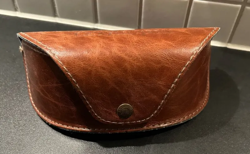 Tradera Lexington glasögonfodral i brunt läder> Glasögon & Tillbehör