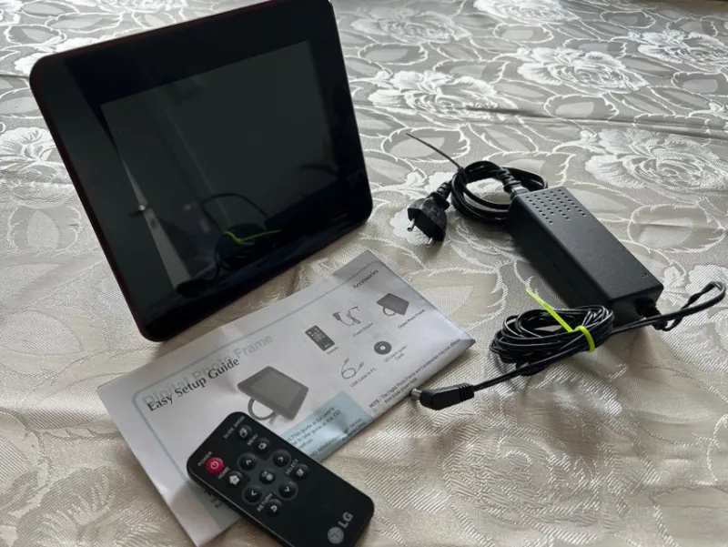 Tradera LG Digital Foto Ram F7010S^ Digitala Fotoramar