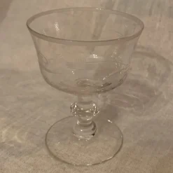 Tradera Likörglas i kristall med etsad dekor slingor> Glas