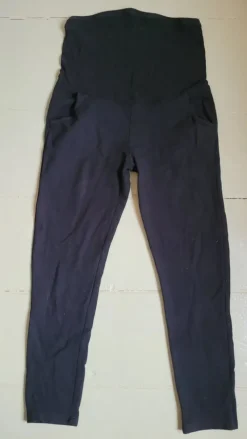 Tradera Lindex svarta gravidbyxor, storlek M^ Mammakläder