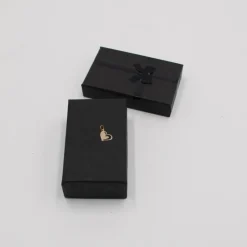 Tradera Övriga Smycken<Liten Guld hänge i äkta 18K ( tips för alla hjärtans dag)