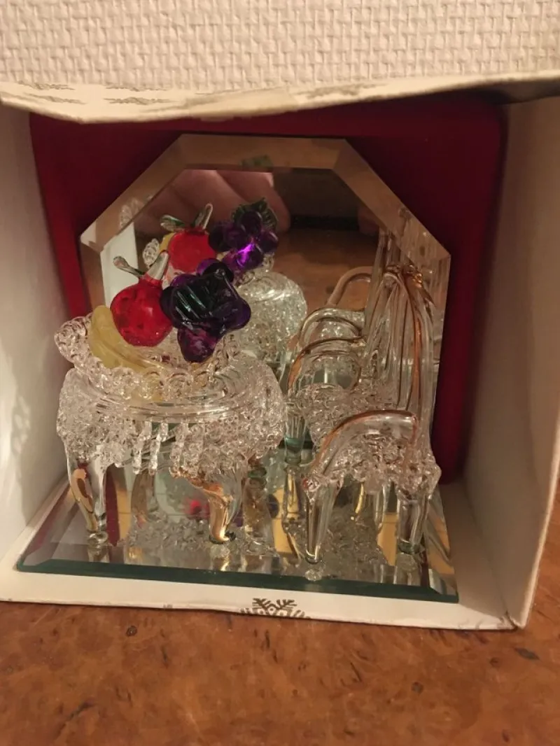 Tradera Liten Interiör i Glas och Spegelglas bakom och under^ Dekorationer