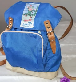 Tradera Liten ryggsäck från 60-talet/ Vintage/ Blå ryggsäck/ Nylon/ Läder/ Galon> Övriga Barnartiklar