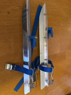 Tradera Långfärdsskridskor<Långfärdsskridskor ca 50cm