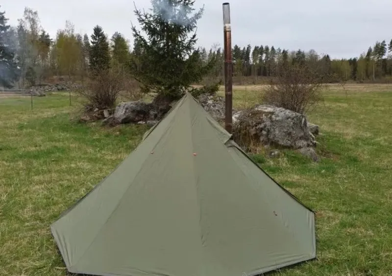 Tradera Lättvikts Lavvu 2-3 p förberedd för kamin (Butikspris 1500 kr)^ Camping & Hiking