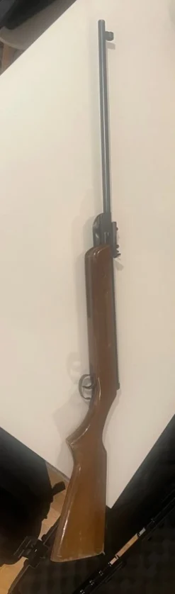 Tradera Skytte<Luftgevär i bra skick.