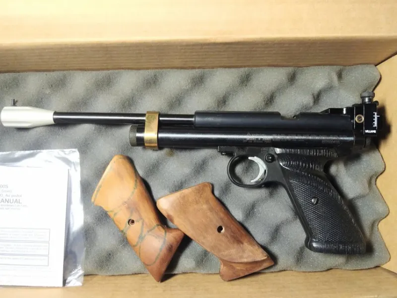 Tradera Skytte<Luftpistol Co2 Crosman 2300S amerikansk tävlingsluftpistol